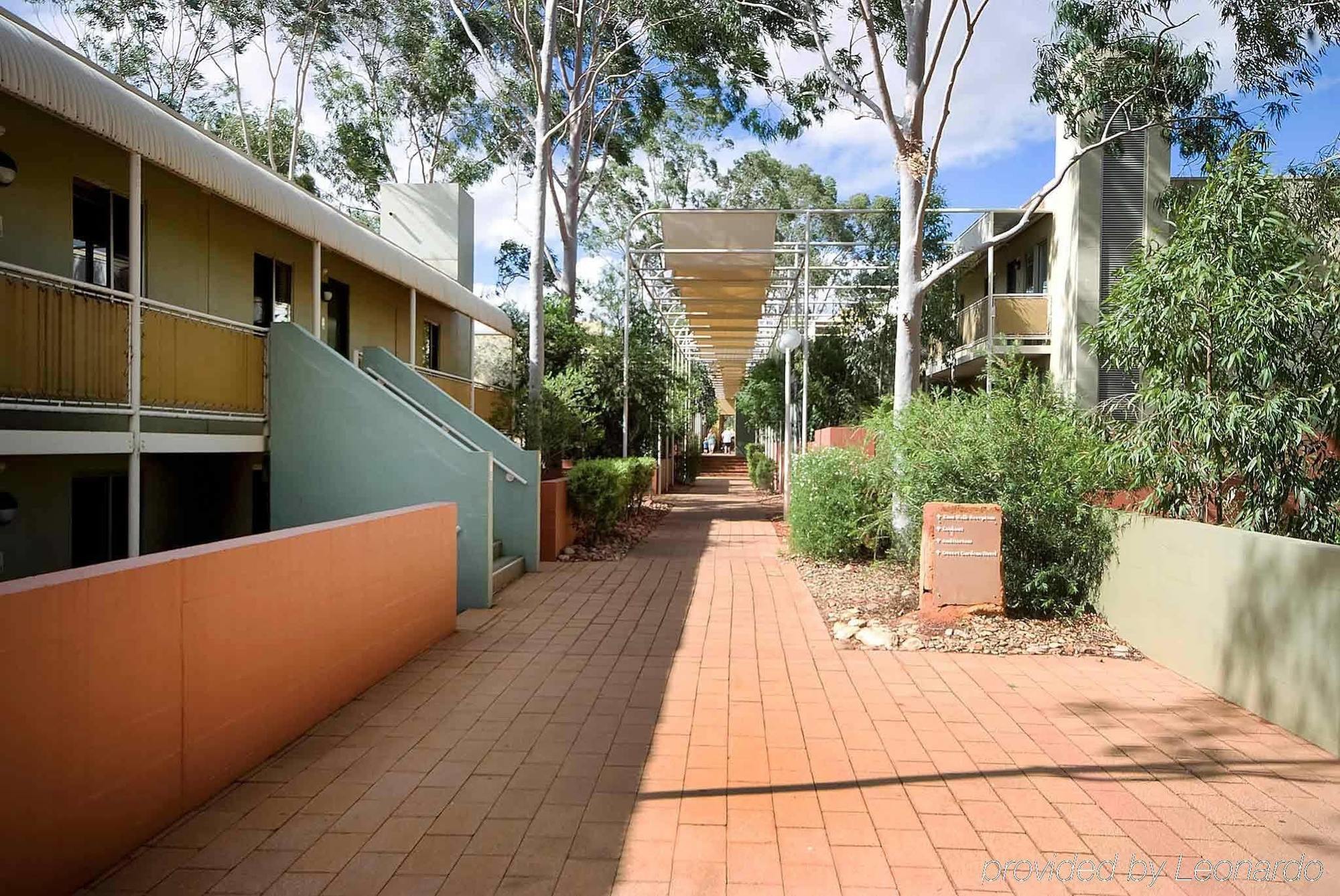 Emu Walk Apartments Núi Uluru Ngoại thất bức ảnh